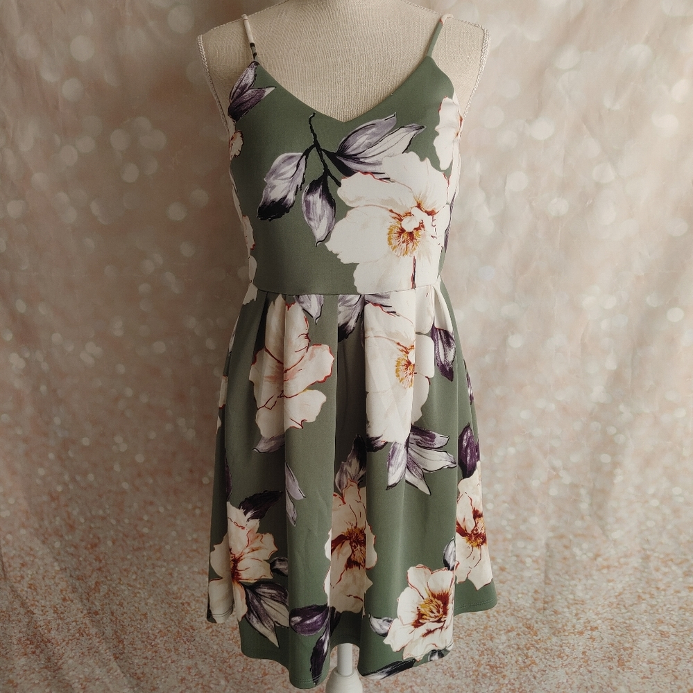 Bright Olive and White Floral Spring/Summer Dress